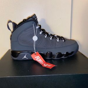 Air Jordan 9 Retro